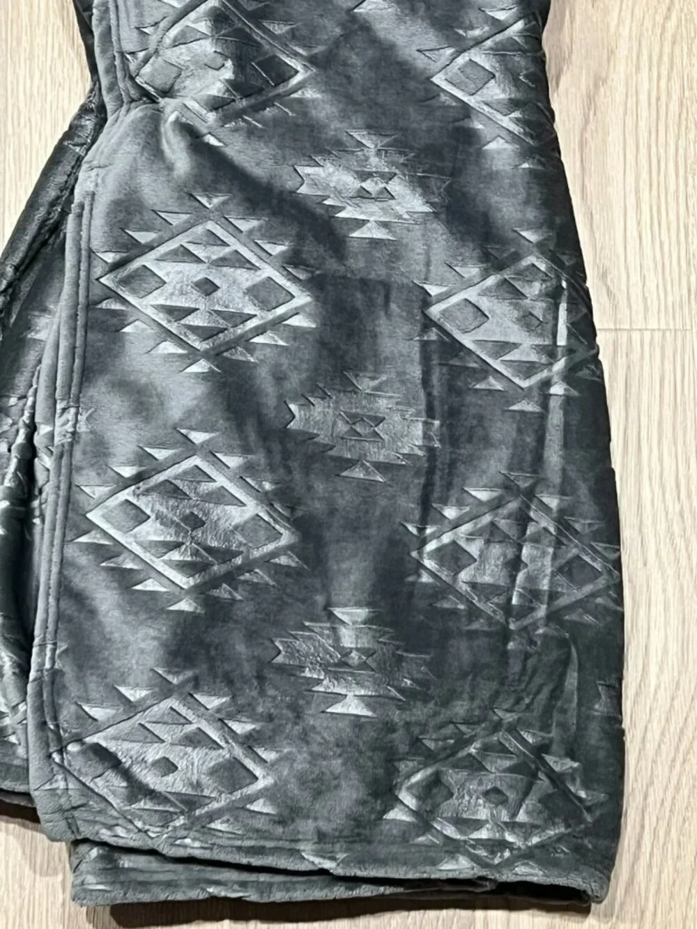 WRANGLER Gray FULL/QUEEN Ultra Plush Blanket 90x90 Western Cowboy Embossed Aztec